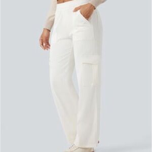HALARA Cream Cargo Pants